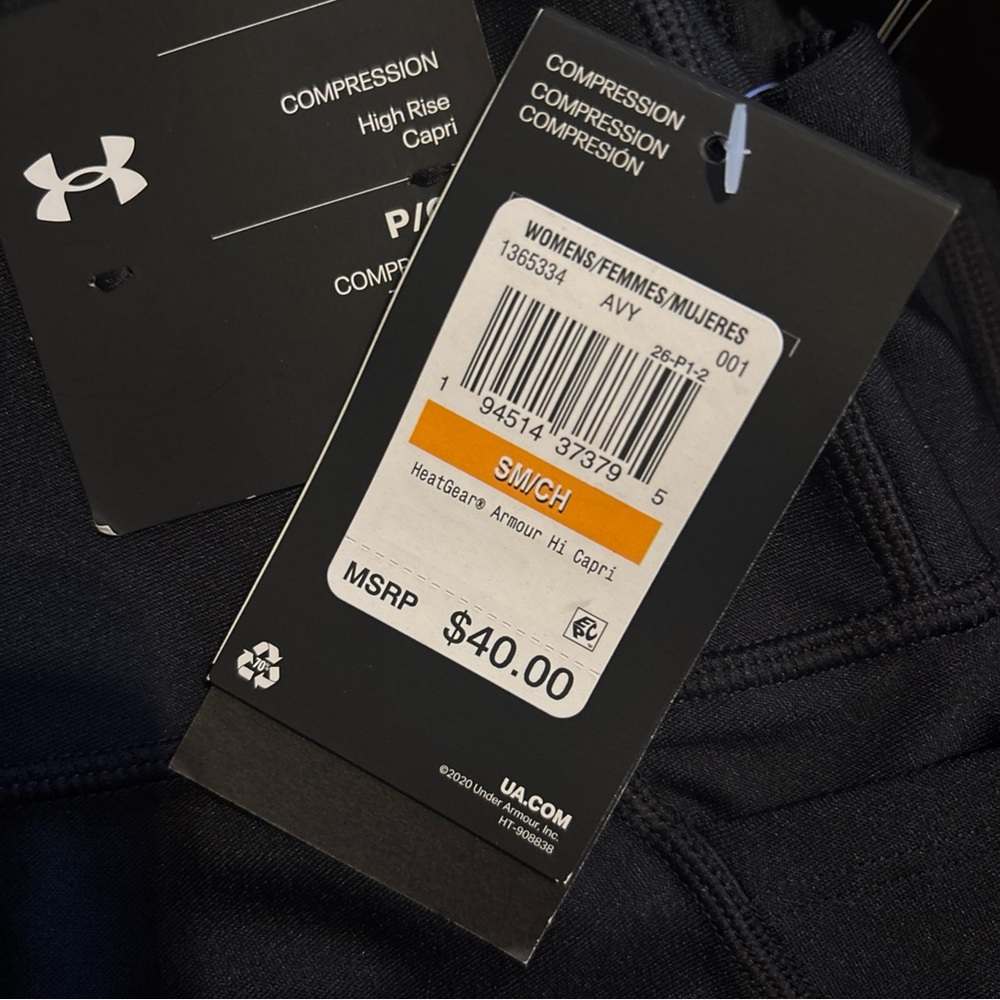 Under Armour Black HeatGear Capri Leggings